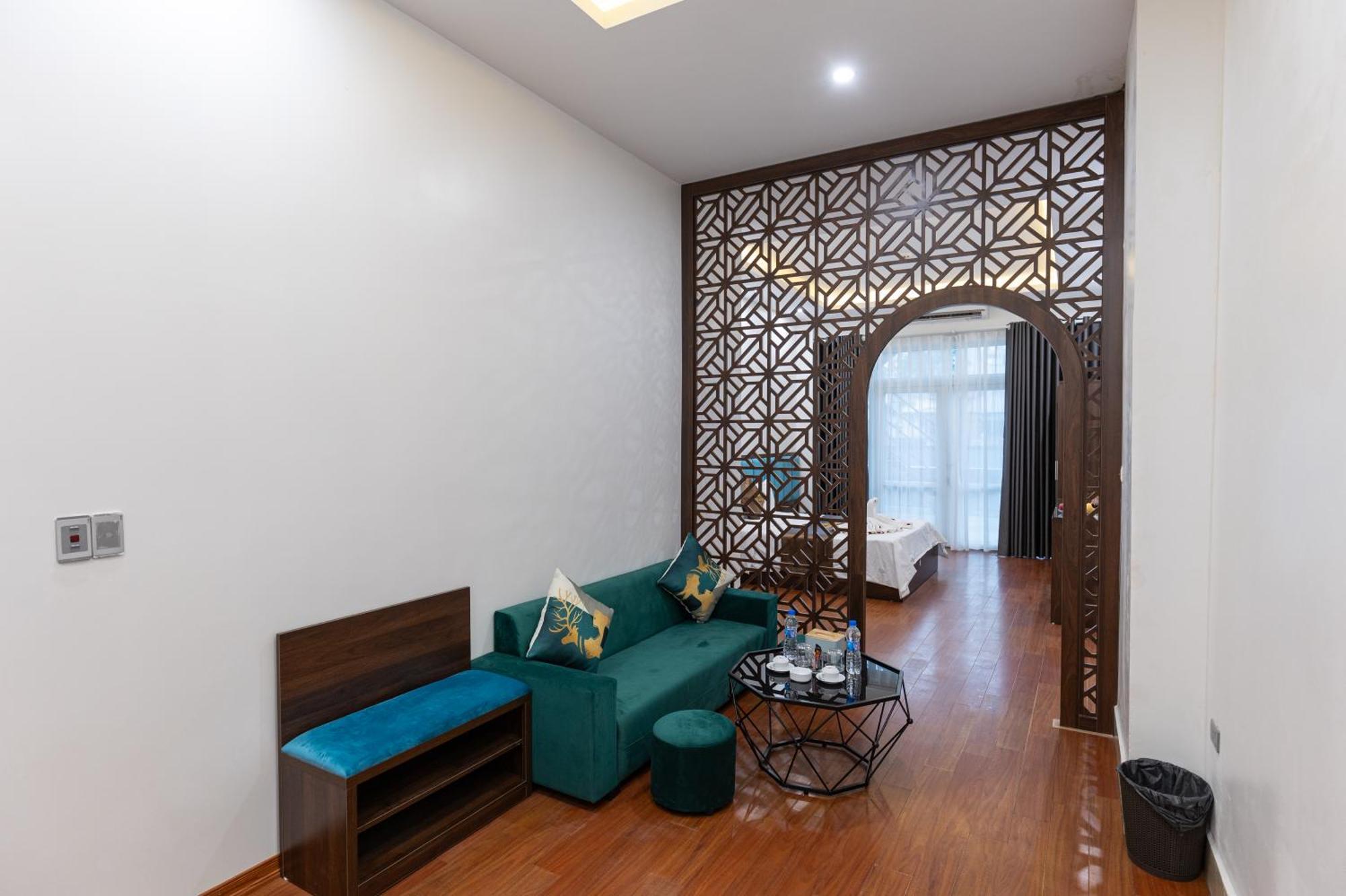 Hoang Gia Hotel Dong Anh Bagian luar foto