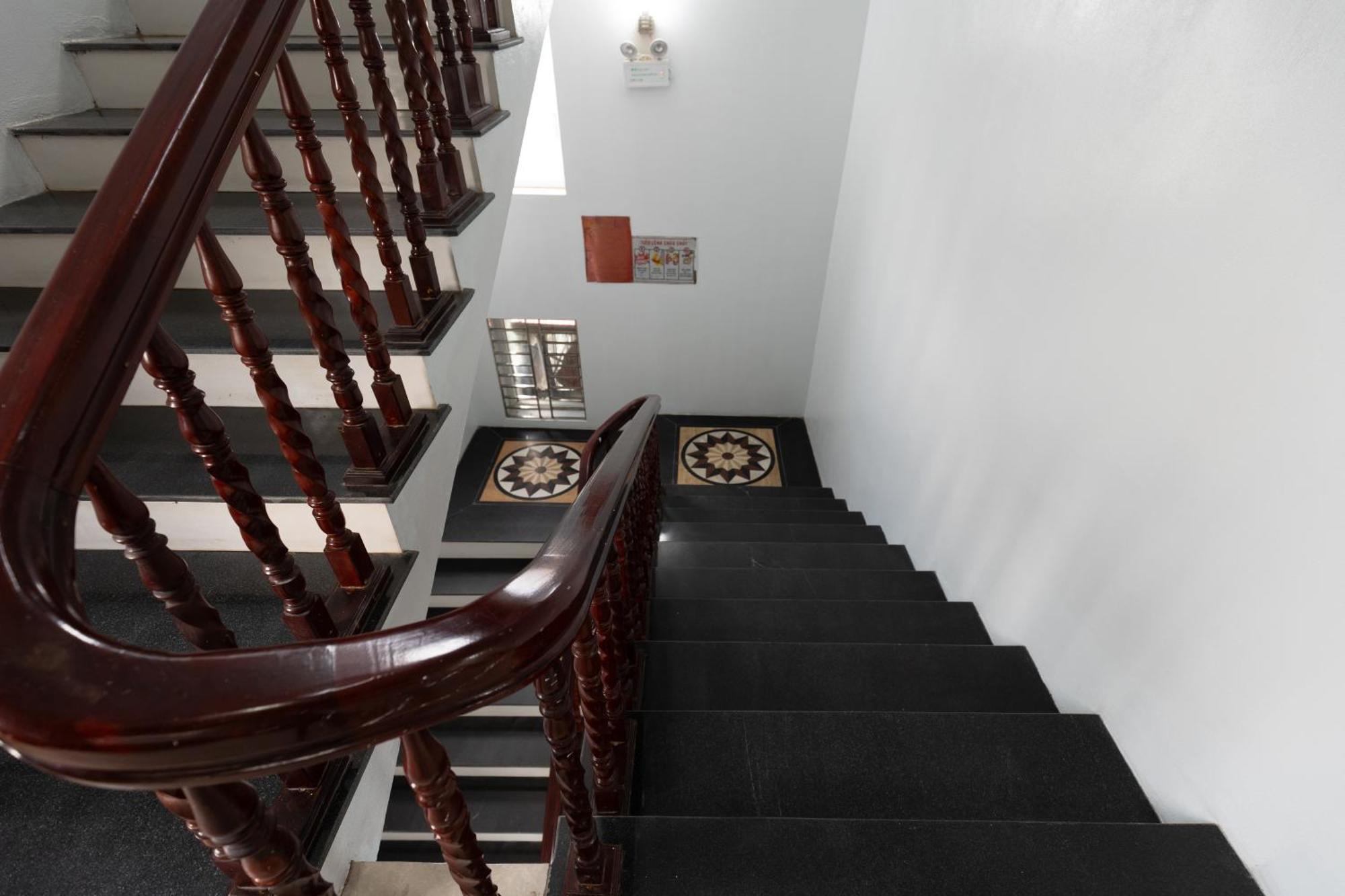 Hoang Gia Hotel Dong Anh Bagian luar foto